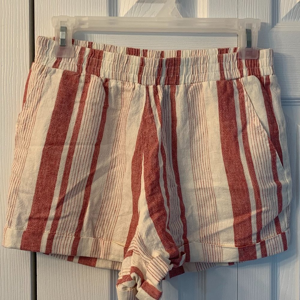 Forever 21 red/pink/off-white shorts - size S